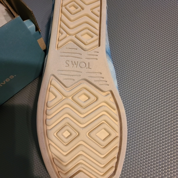 Blue tiedye Toms - Picture 3 of 3